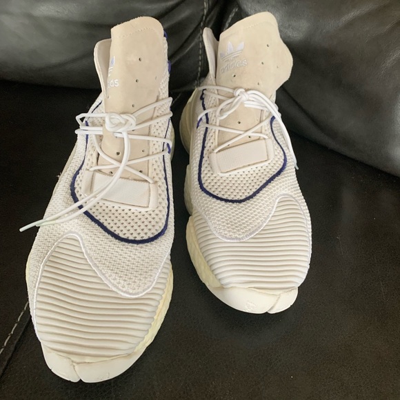 Adidas - Picture 3 of 5